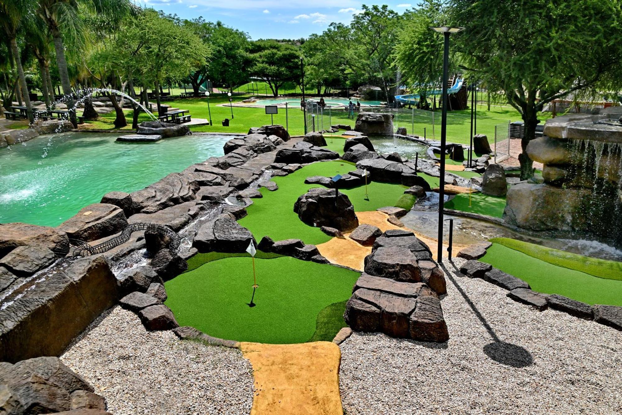 Seasons Golf, Leisure, Spa Hartbeespoort Bagian luar foto